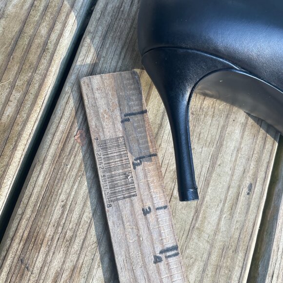 Nine West Mcfally Black Leather d'Orsay Bow Heels Size 6 - Picture 11 of 14